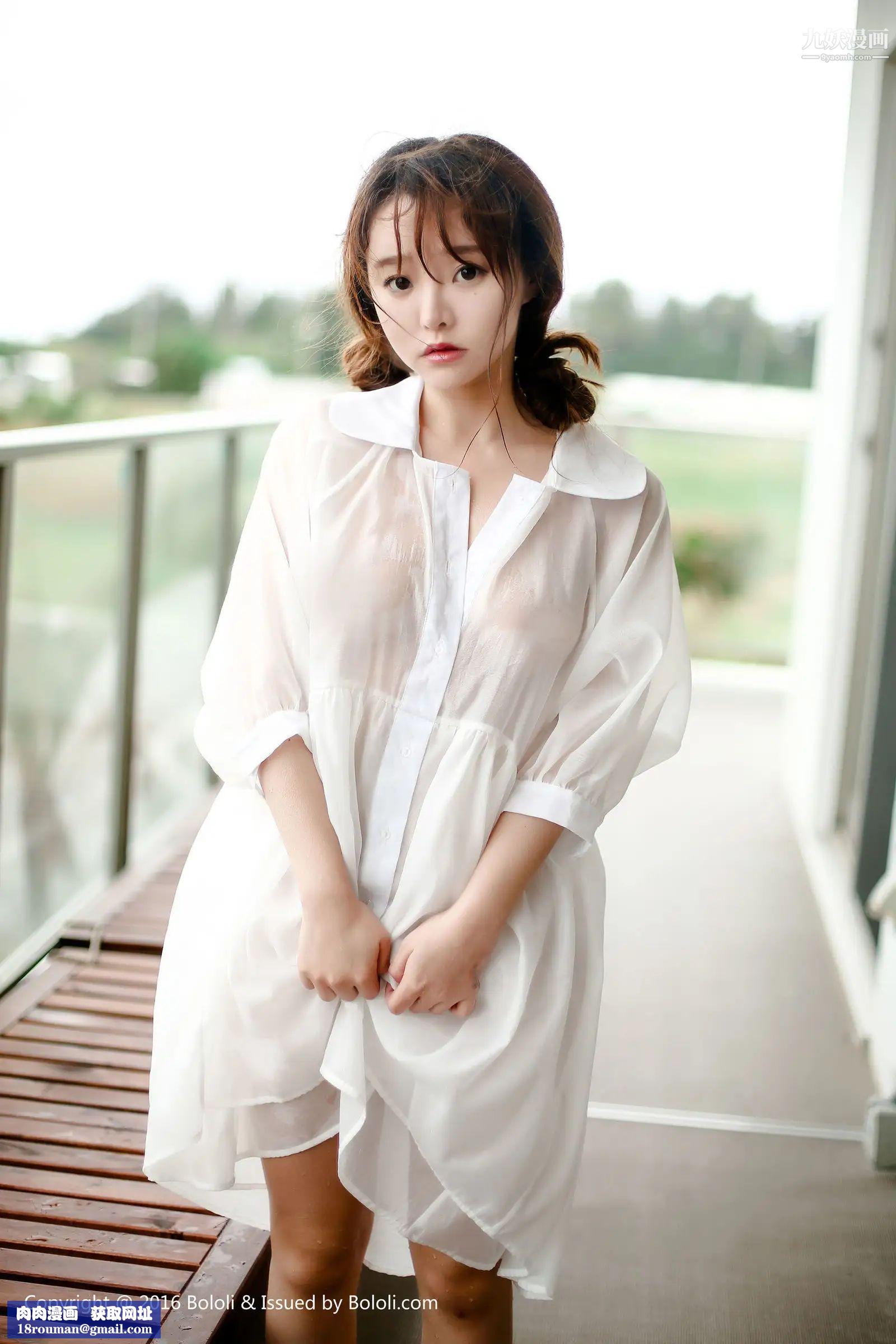 性感写真[真人集]巨乳蜜桃比基尼，丁字裤的诱惑，寒赐浴华清池，温泉水滑洗凝脂！