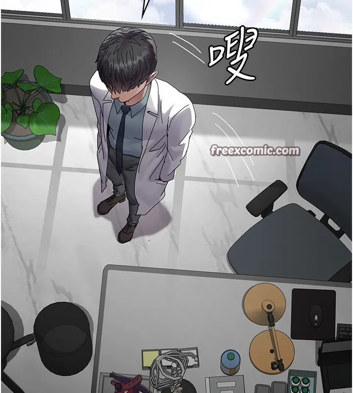夜间诊疗室-第111話-自己戴上項圈的母狗 - 图片 56