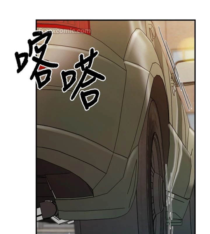 报告女班长:一根突起第49話-屁股被大GG頂…